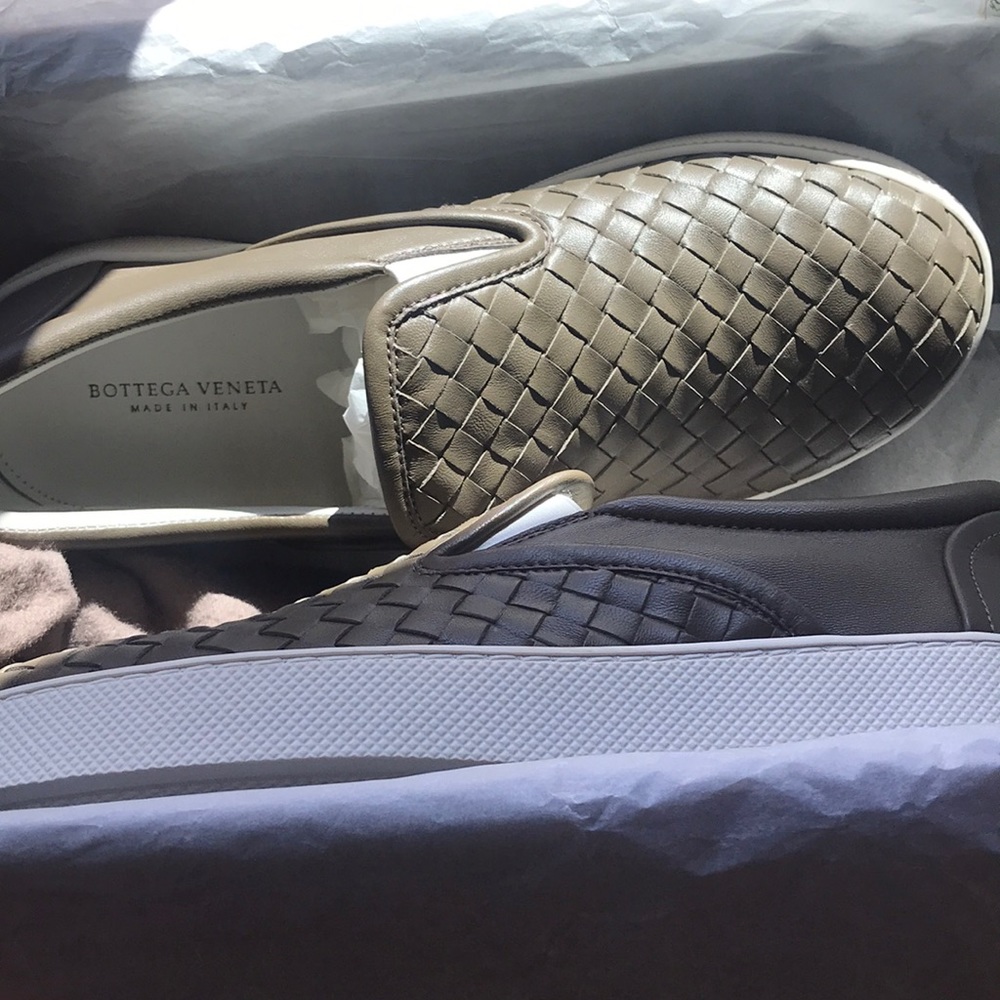 Bottega Veneta Woven Leather Slip-On:Sz IT39